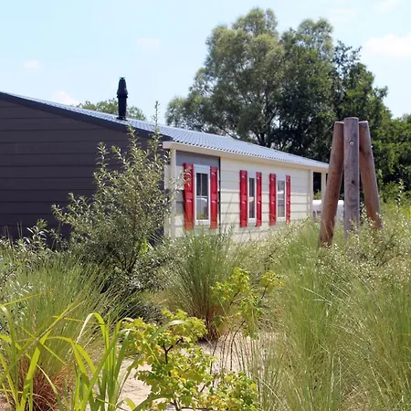 Pier98 19 Nyaraló *